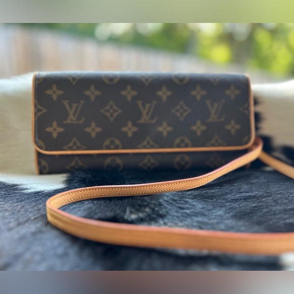 Louis Vuitton twin GM - Picture 1 of 6